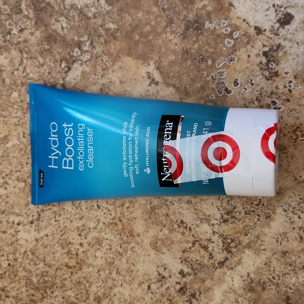 HydroBoost Exfoliating Cleanser (5 oz)